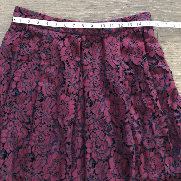 Maroon Banana Republic Lace boxed Pleated Skrt 10 - Picture 5 of 11